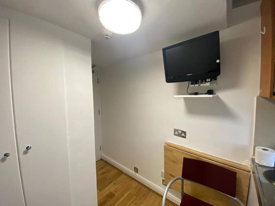 F14- Single Studio Shared Shower/Toilet Near Paddington ลอนดอน ภายนอก รูปภาพ